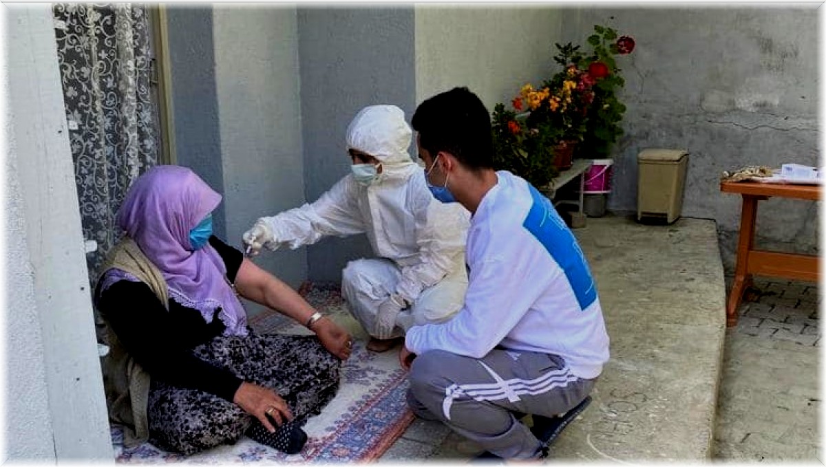 Erzincan'ın köy ve mezralarında Covid-19 aşılamaları devam ediyor