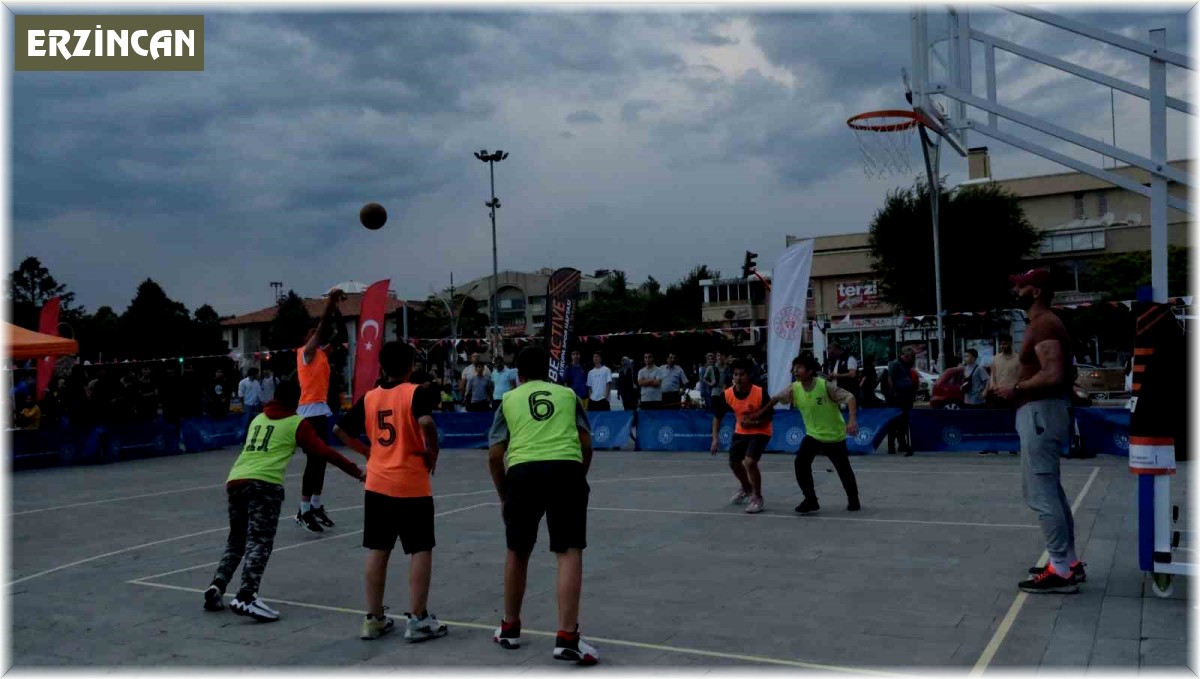 Erzincan'ın meydanında basketbol rüzgarı esti