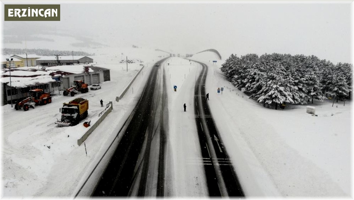 Erzincan'ın yüksek kesimlerinde kar yağışı