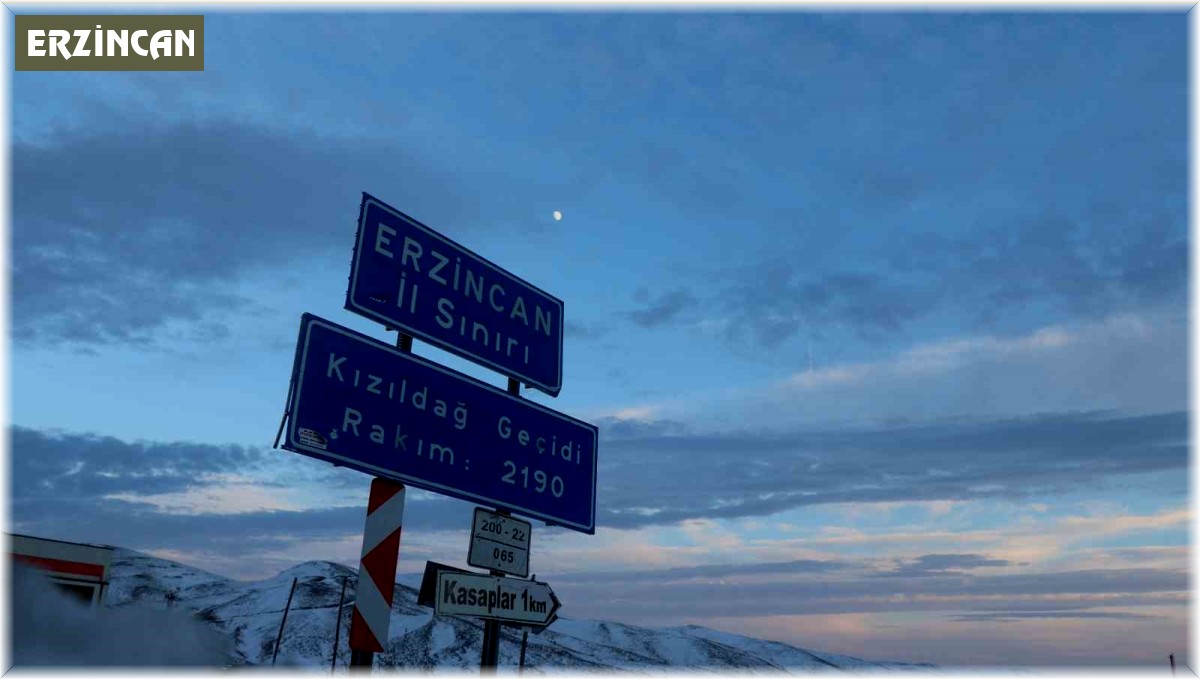 Erzincan'ın yüksek kesimlerinde kar yağışı etkili oldu