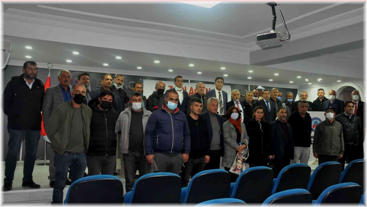 Erzincan Köy ve Mahalle Muhtarları Derneği'nde görev değişimi