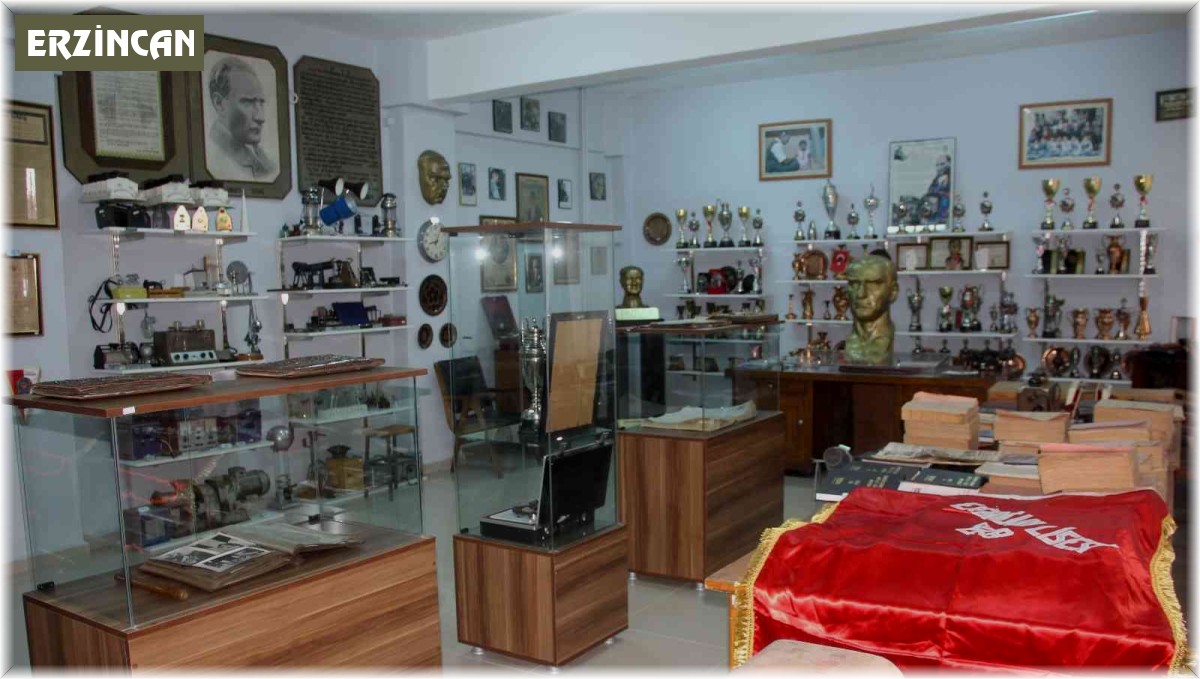 Erzincan Lisesi'nde bulunan müze tarihe ışık tutuyor