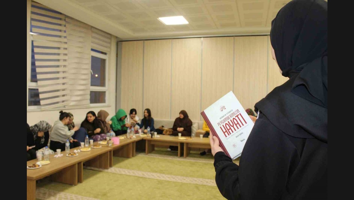 Erzincan Öğrenci Yurdunda Peygamberimizin hayatı anlatıldı