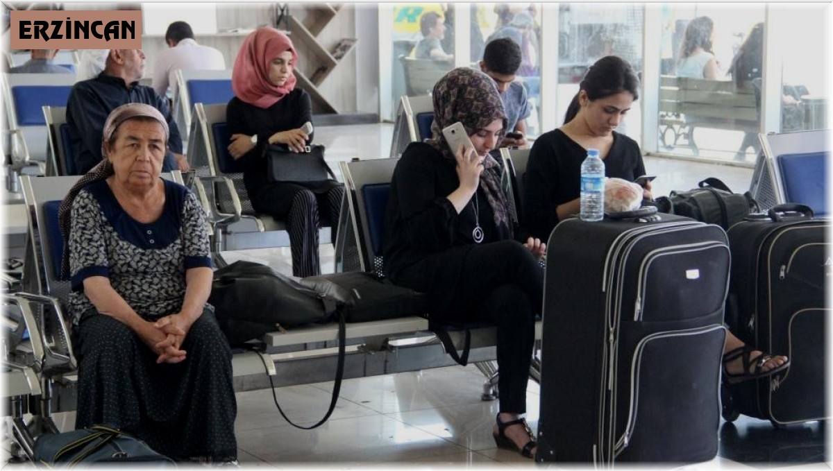 Erzincan Otogarı'nda bayram hareketliliği