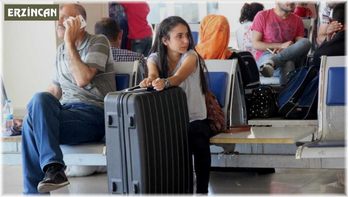 Erzincan Otogarında bayram hareketliliği