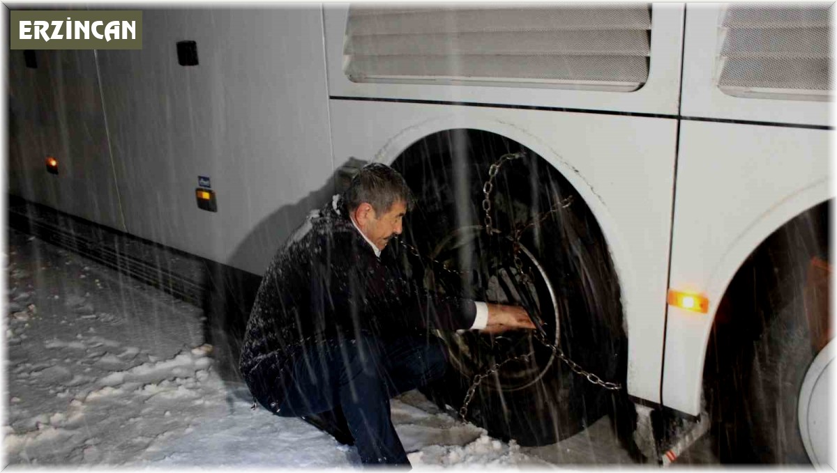 Erzincan Valiliğinden kışlık lastik ve zincir uyarısı