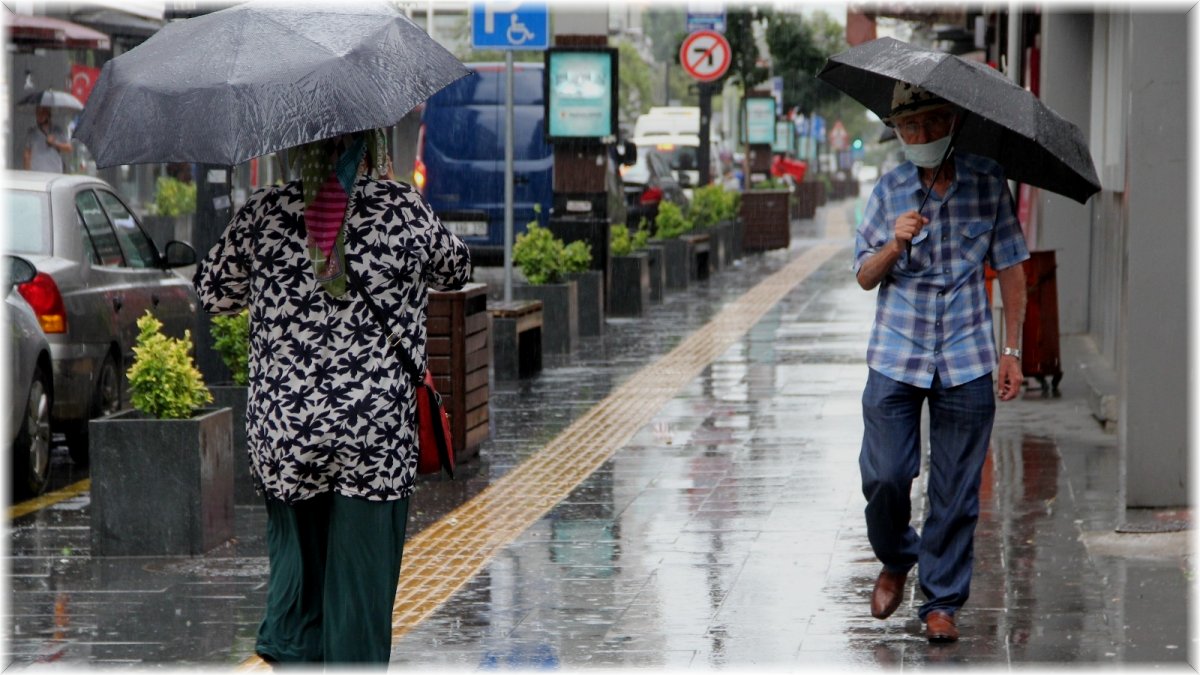 Erzincan ve Bayburt için kuvvetli yağış uyarısı