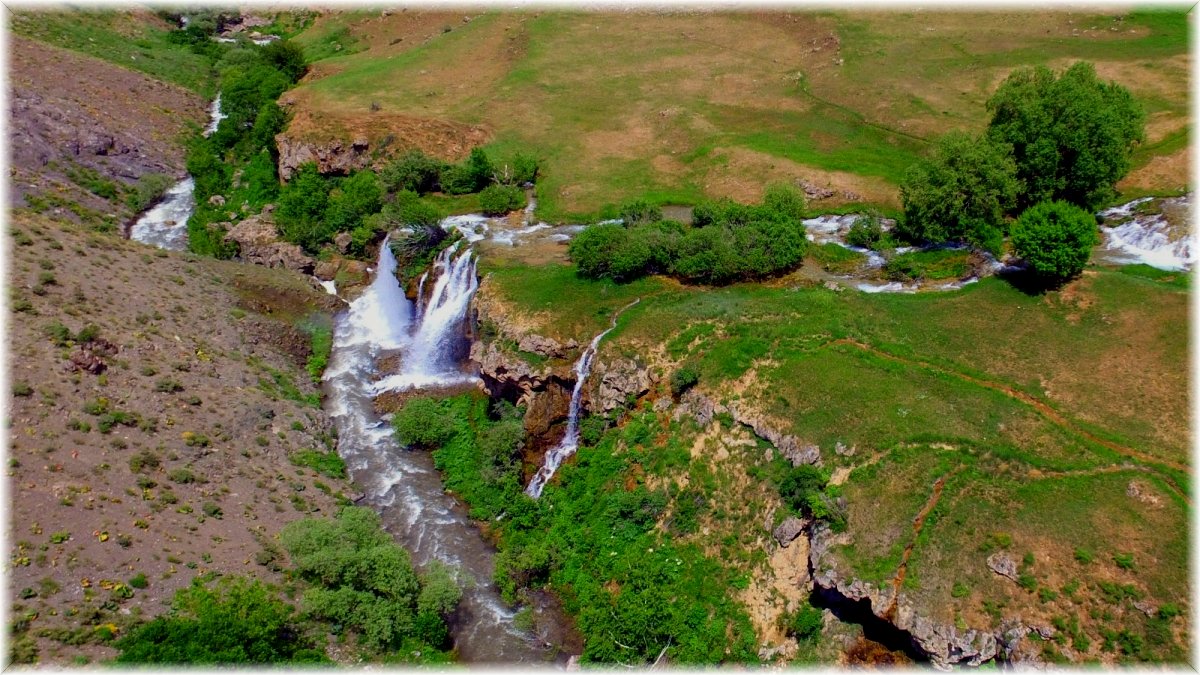 Erzincan’da Konarlı Şelalesi doğal güzelliğiyle cezbediyor