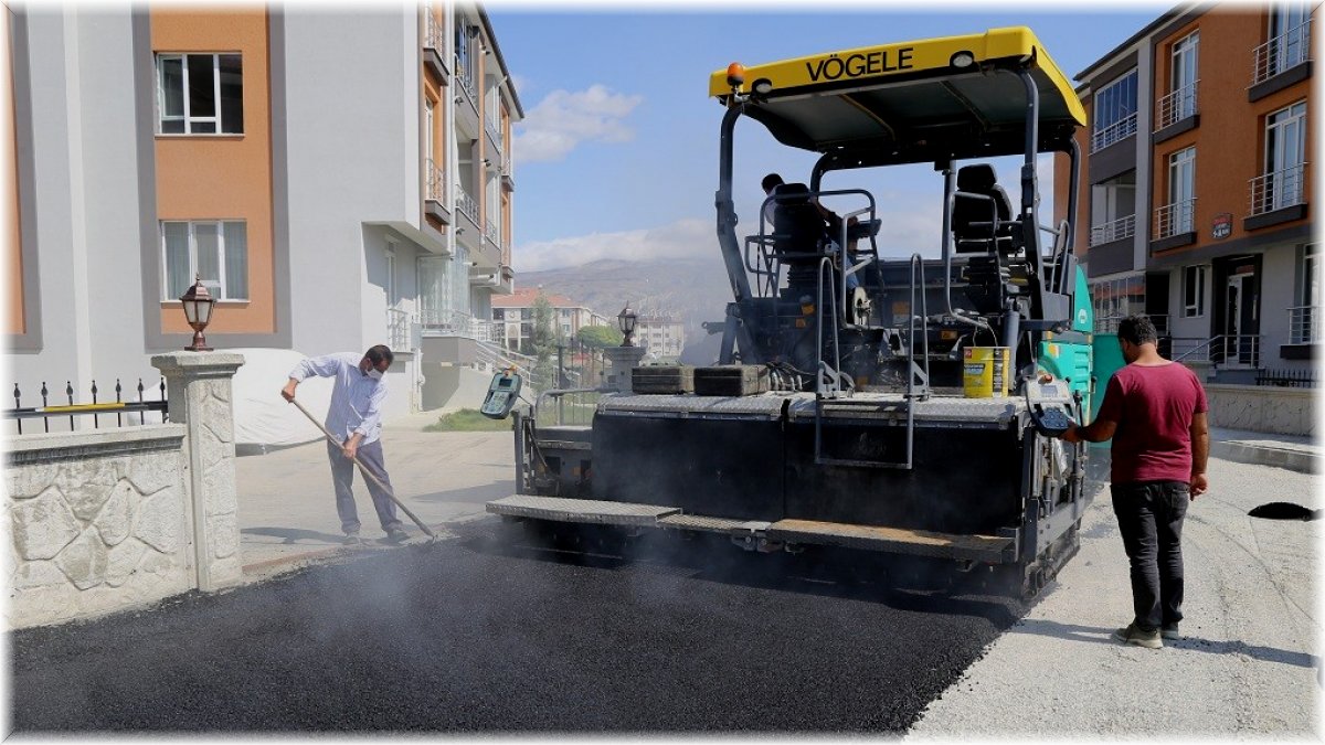 Erzincan’da sıcak asfalt çalışması