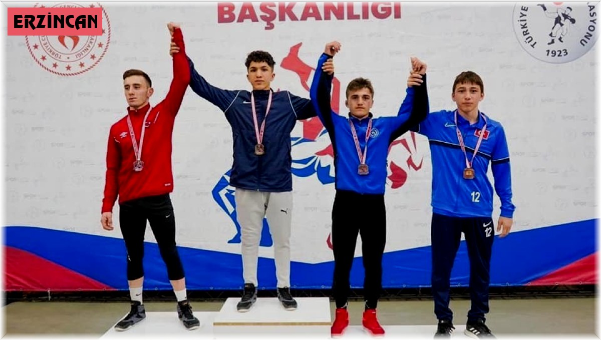 Erzincanlı güreşçilerden birincilik ve üçüncülük derecesi