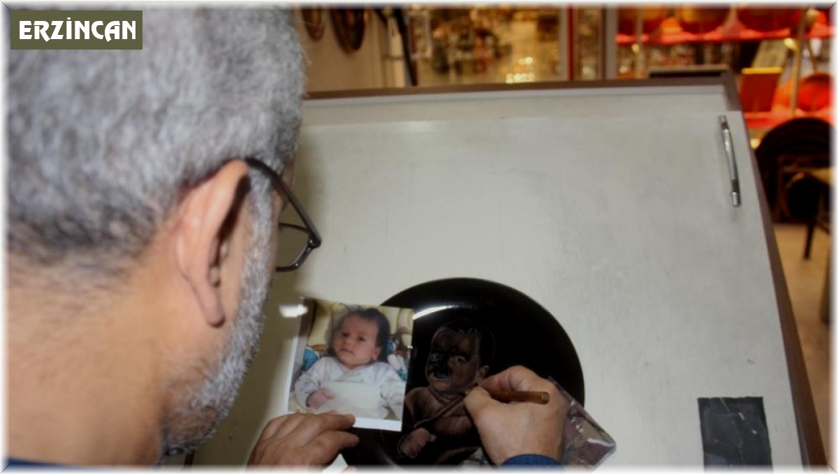 Erzincanlı ressam, sanatını bakır tabakların üzerinde icra ediyor