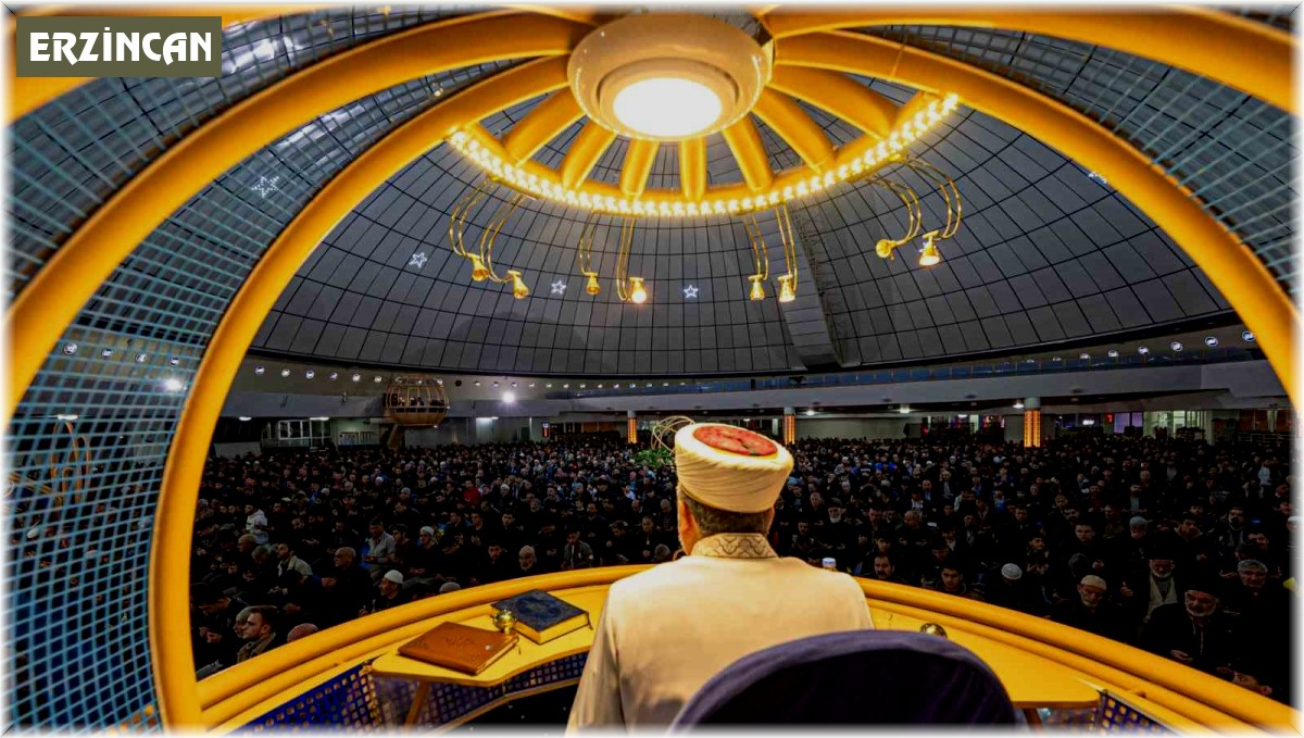 Erzincanlılar Berat Kandilinde camileri doldurdu