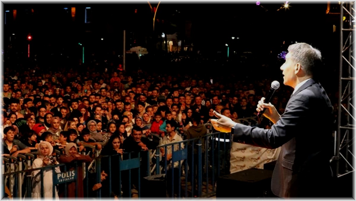 Erzincanlılar Yıldızdoğan'ın konseriyle coştu
