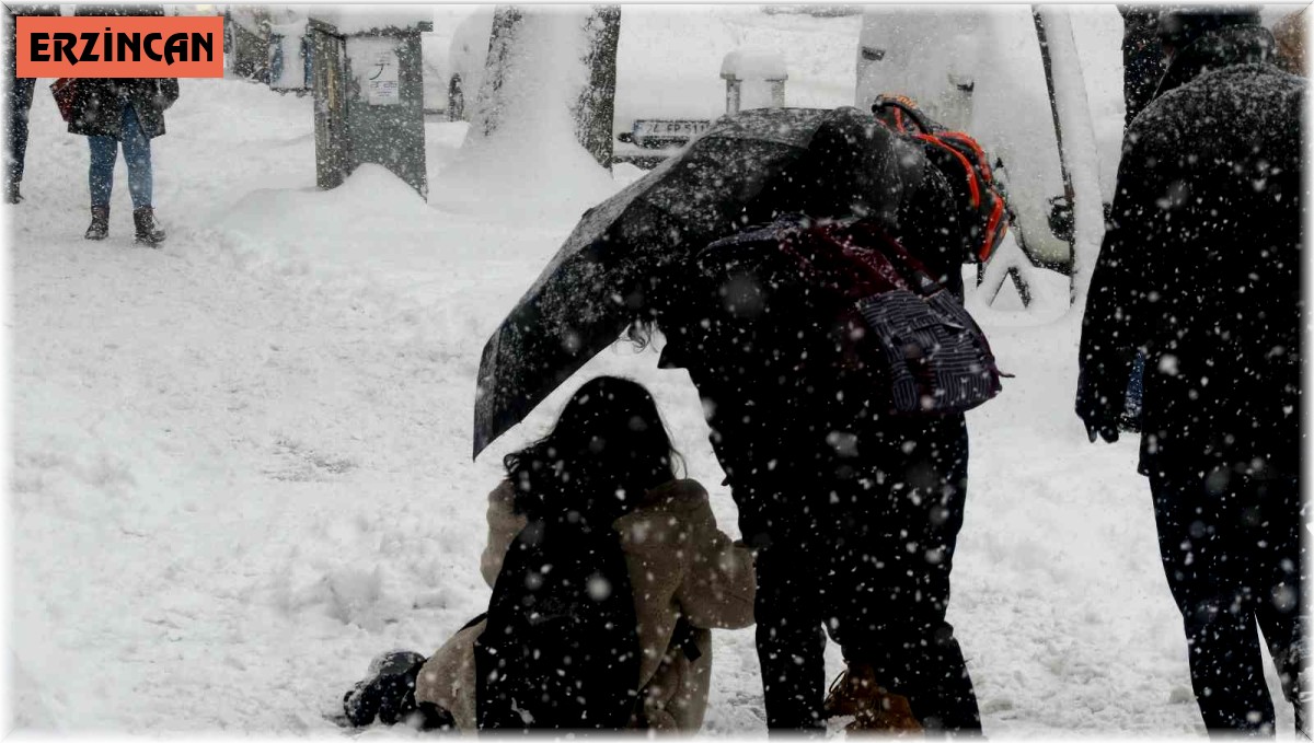 Erzincanlıların kar ve buzla imtihanı