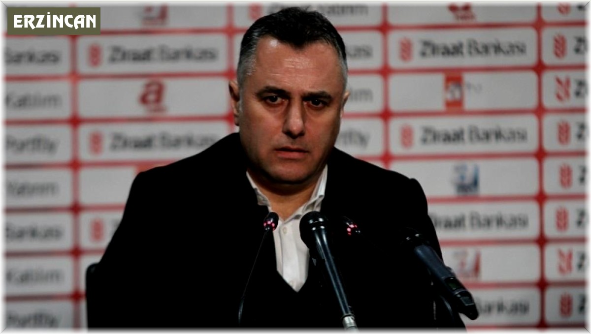 Erzincanspor teknik direktörü Akan, veda etti