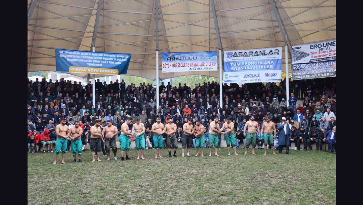 Erzurum'da 102'incisi yapılan Uzundere Karakucak Güreşleri büyük heyecan yaşattı