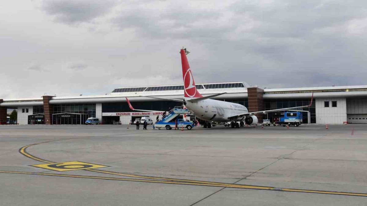 Erzurum'da 11 ayda 1 milyon 81 bin 605 kişi uçtu