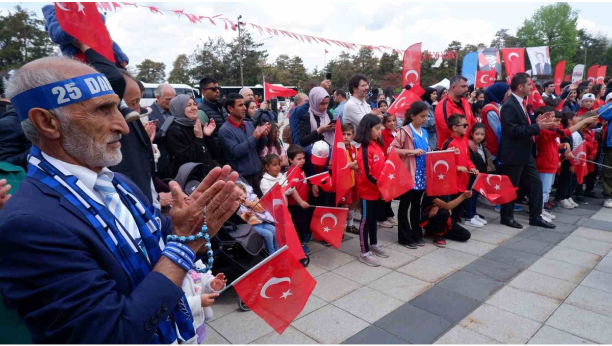 Erzurum'da 19 Mayıs coşkusu