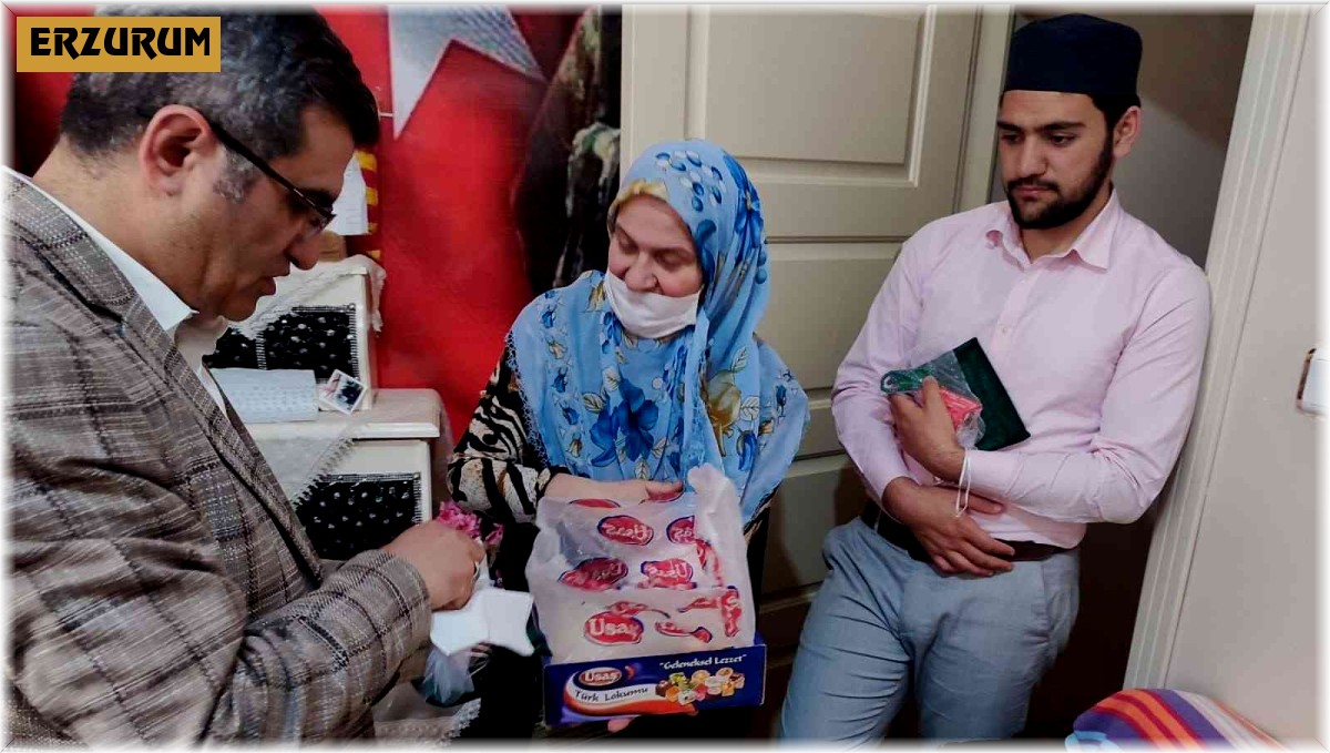 Erzurum'da 25 şehit için 25 hatim okundu