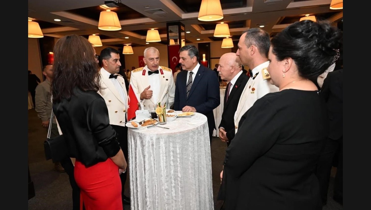 Erzurum'da 30 Ağustos Zafer Bayramı resepsiyonu