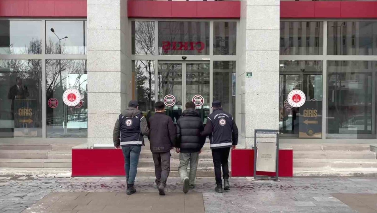 Erzurum'da 48 göçmen ve 4 organizatör yakalandı
