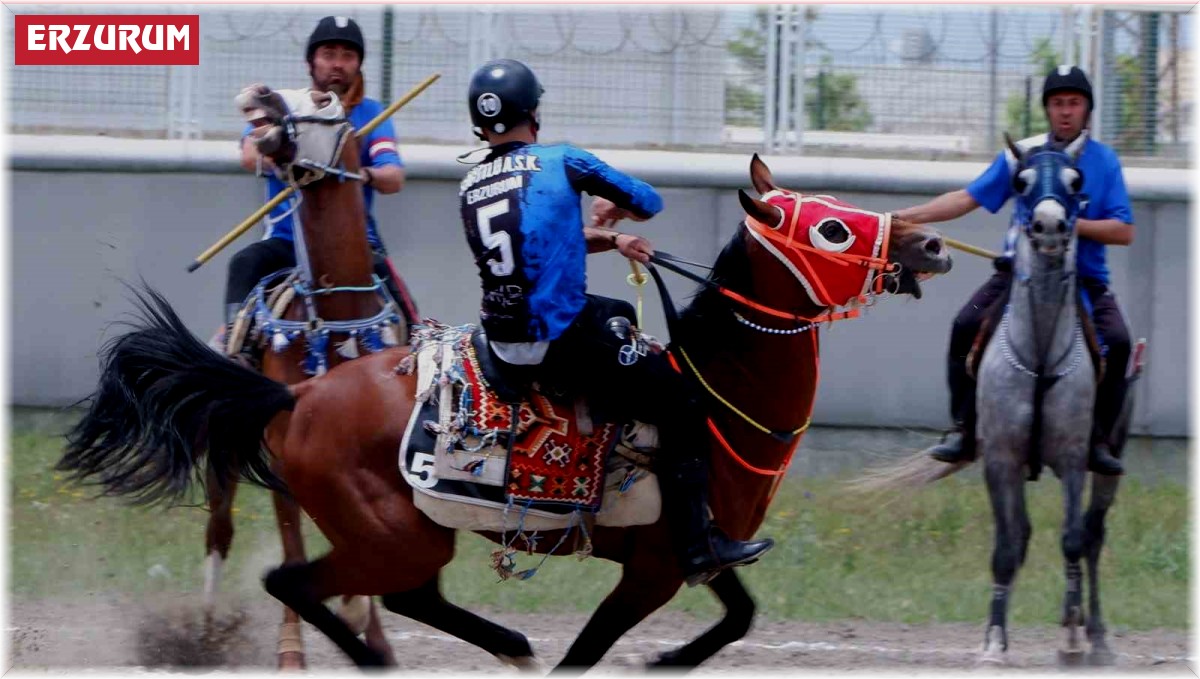 Erzurum'da atlı cirit heyecanı