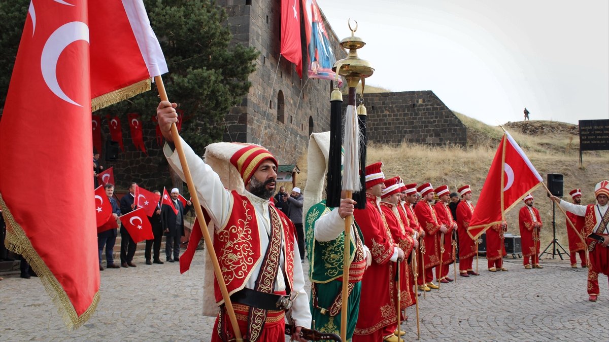 Erzurum'da "Aziziye Destanı" şehitleri anıldı
