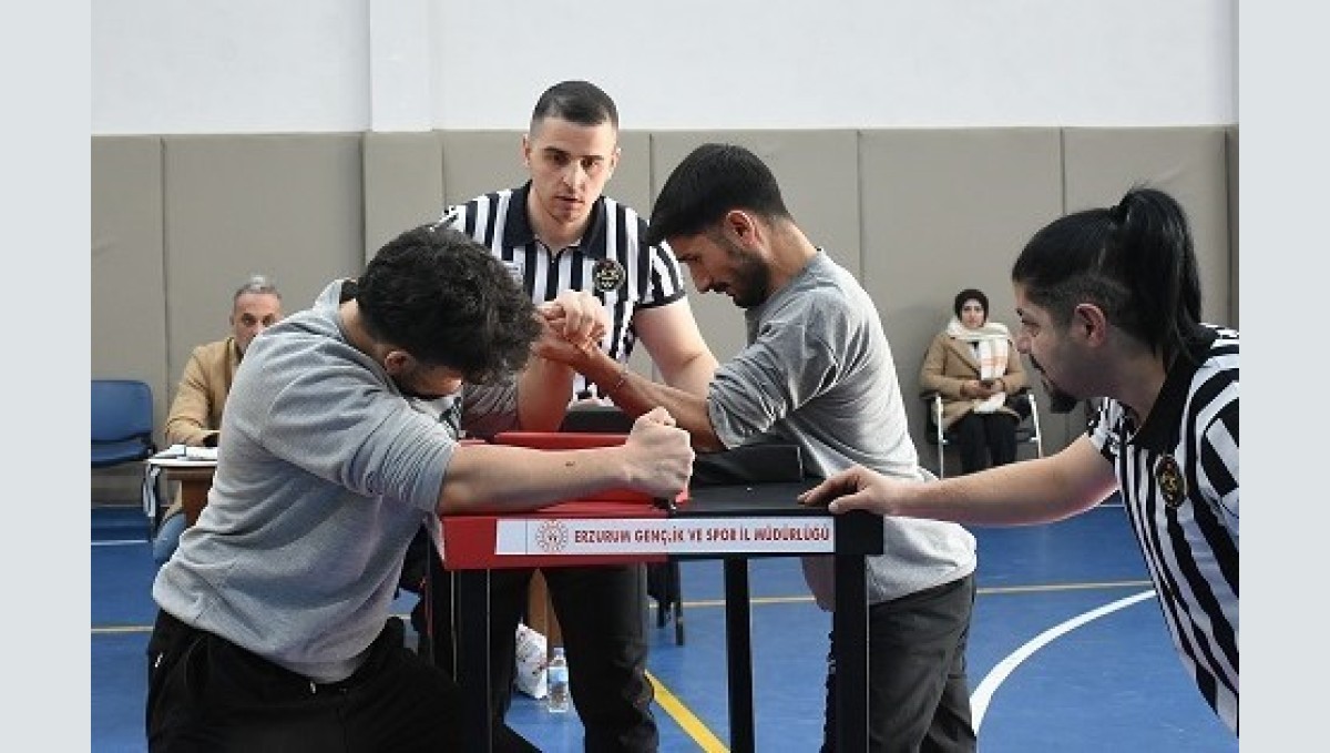 Erzurum'da bilekler yarıştı