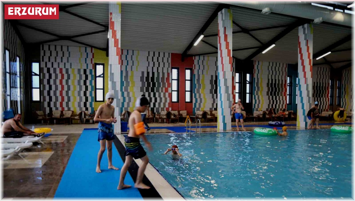 Erzurum'da çocukların aqua park eğlencesi