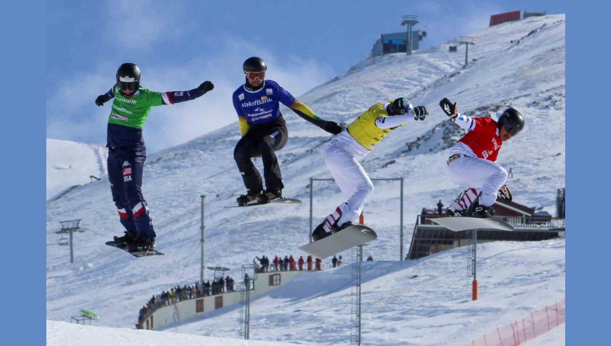 Erzurum'da dünya snowboard kupası heyecanı