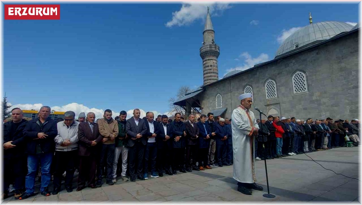 Erzurum'da Gazze şehitleri için gıyabi cenaze namazı kılındı