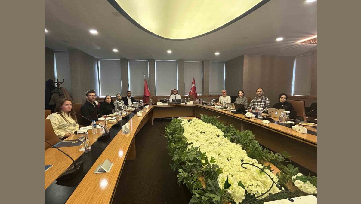 Erzurum'da geleceğin liderleri yapay zekâ ile yetişecek