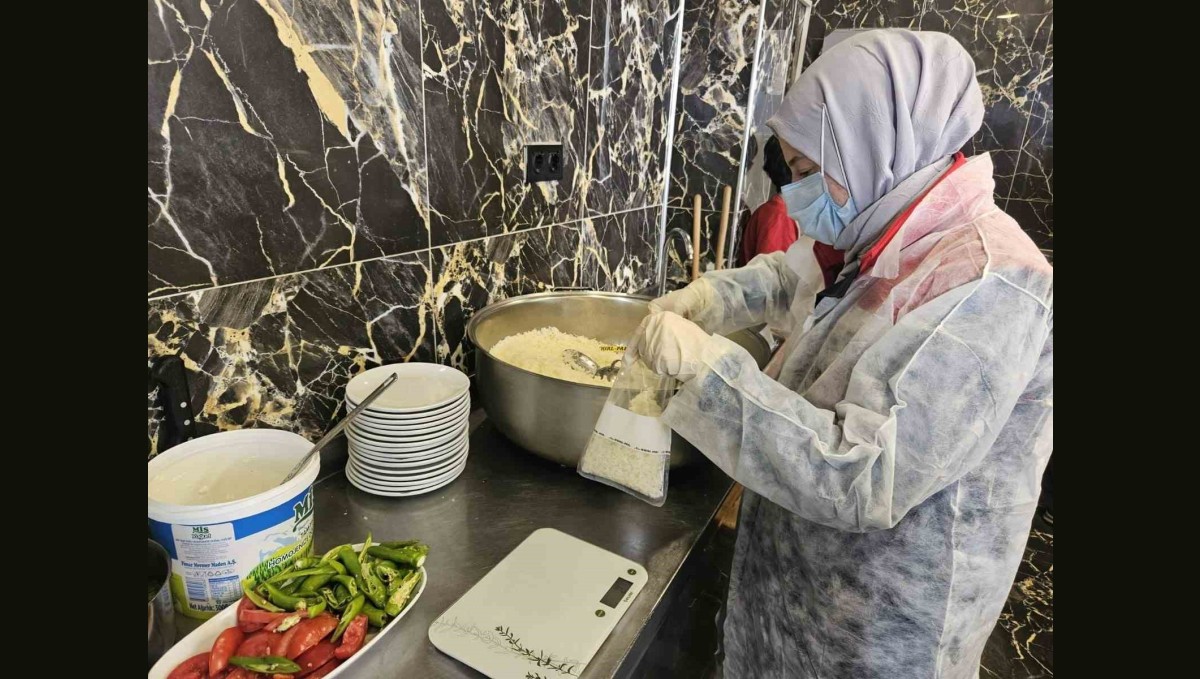 Erzurum'da gıda satışı yapan işyerleri denetlendi