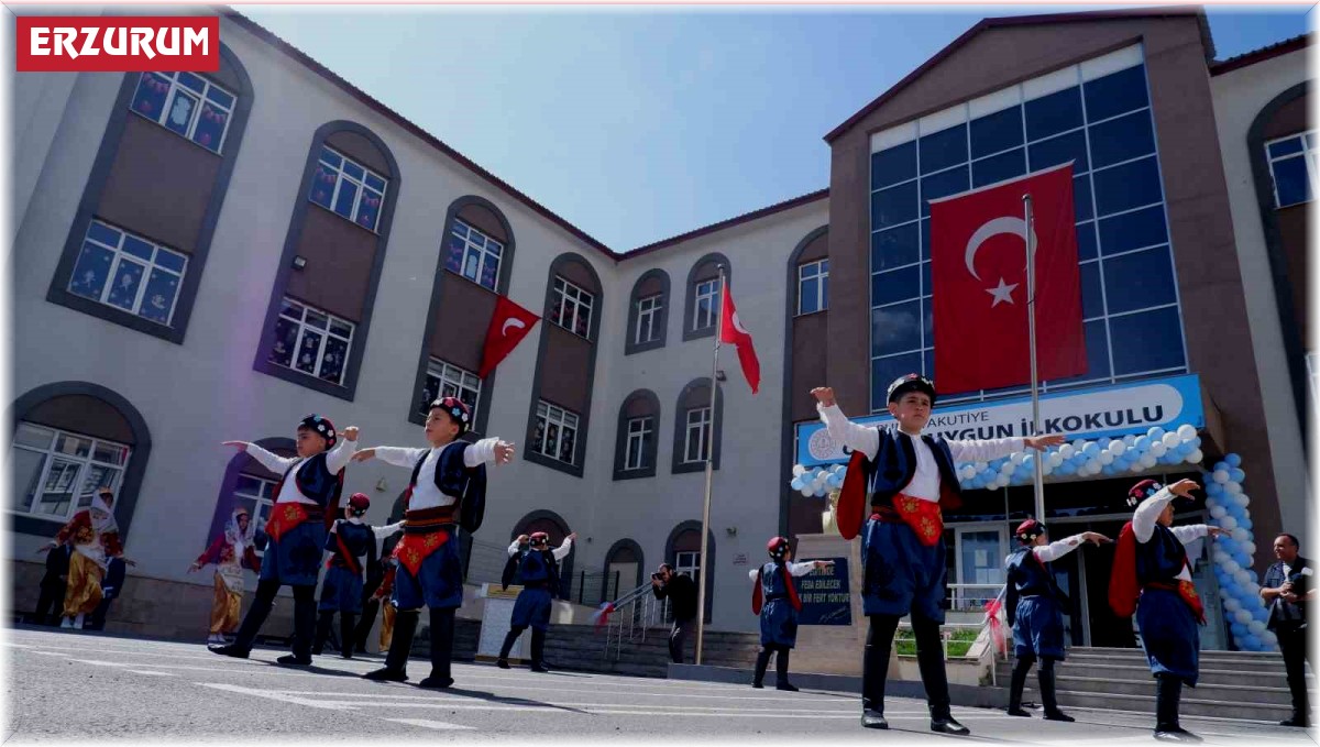Erzurum'da ilk ders zili çaldı
