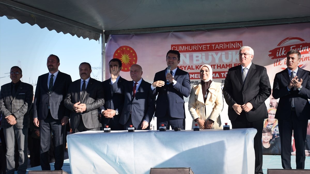 Erzurum'da "İlk Evim-İlk İşyerim Projesi" kapsamında 158 konutun temeli atıldı