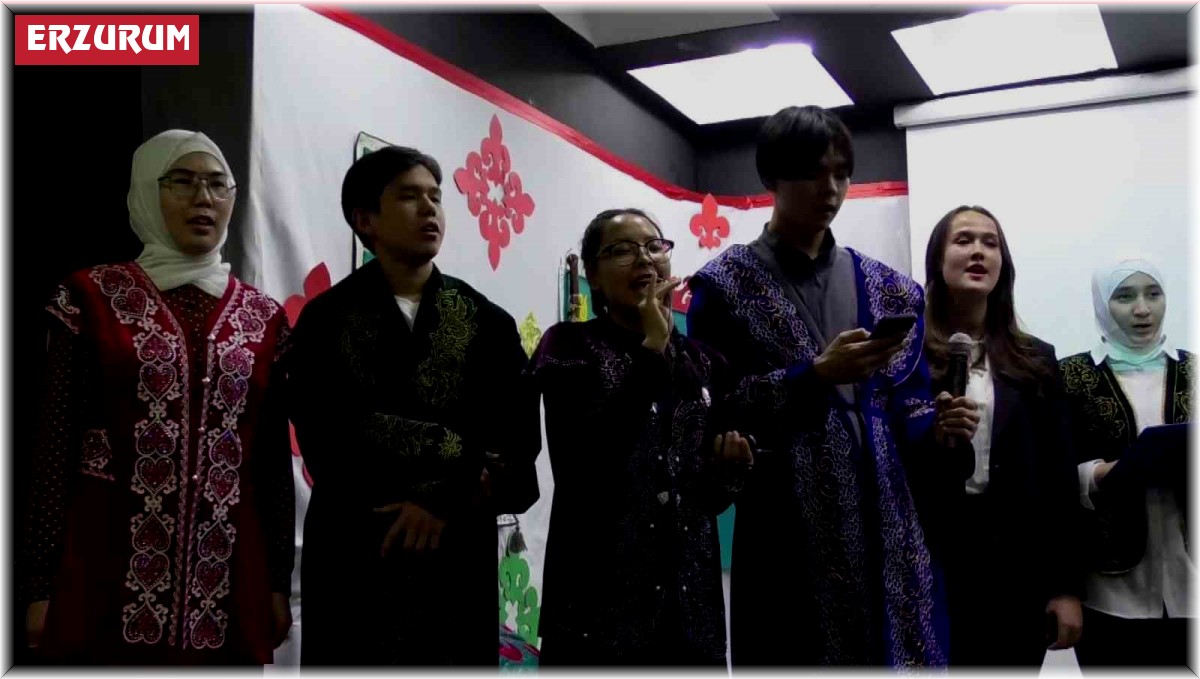 Erzurum'da Kazak öğrenciler kültür ve geleneklerini tanıttı
