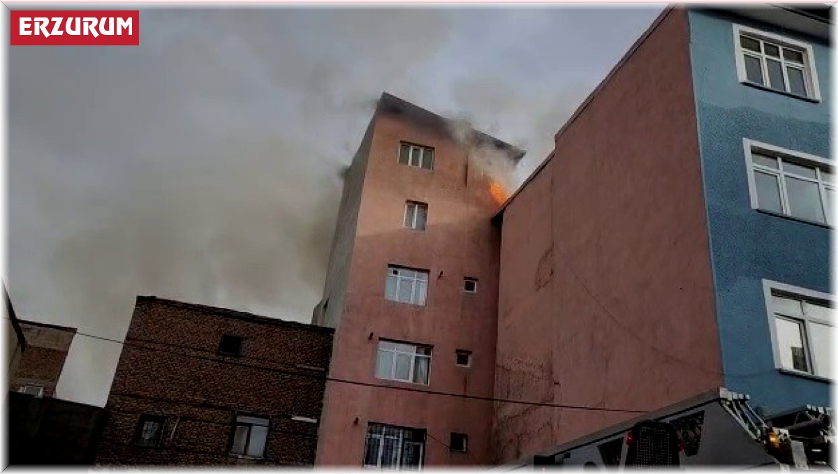 Erzurum'da korkutan çatı yangını