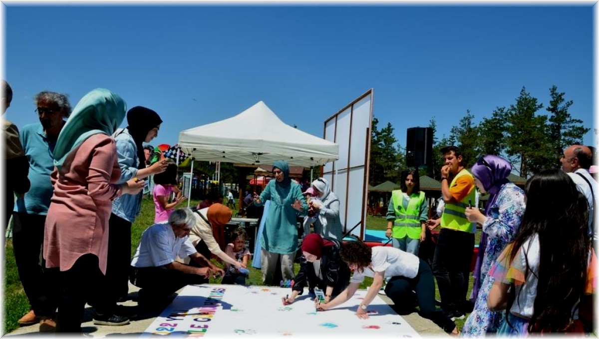 Erzurum'da koruyucu aile günü etkinlikleri