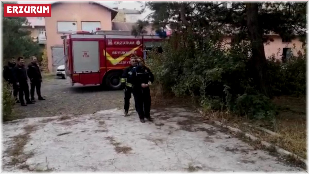 Erzurum'da metruk binada yangın