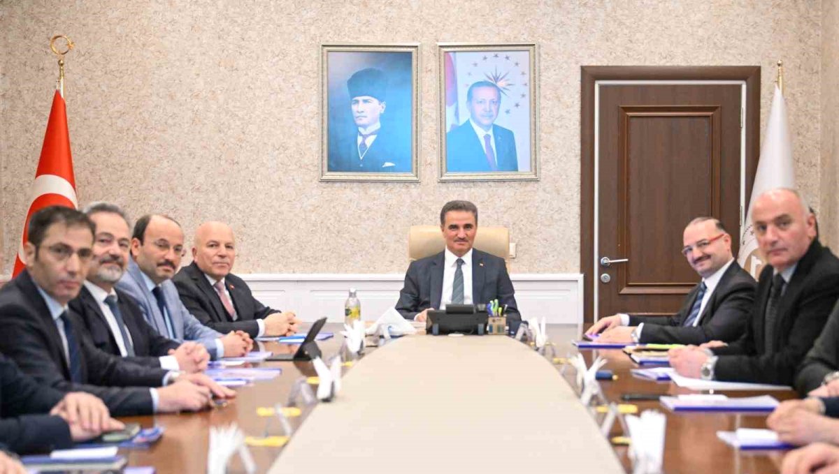 Erzurum'da "Model Fabrika Projesi" istişare toplantısı gerçekleştirildi