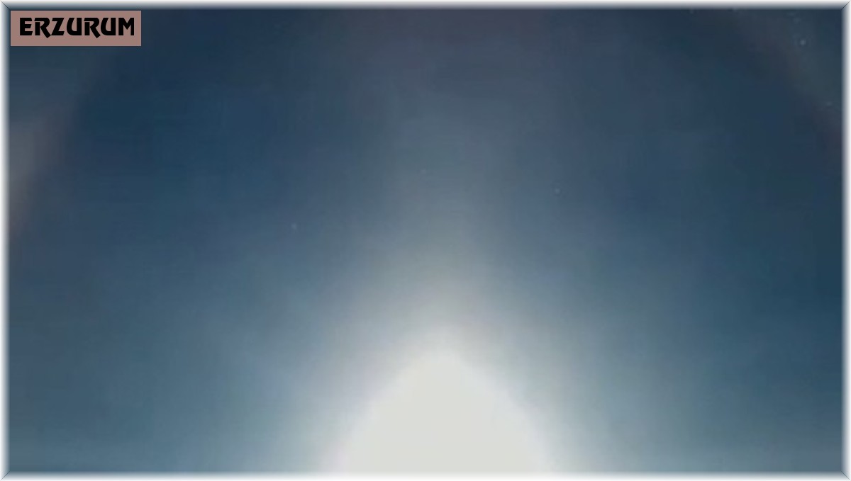 Erzurum'da muhteşem doğa olayını gören telefonuna sarıldı