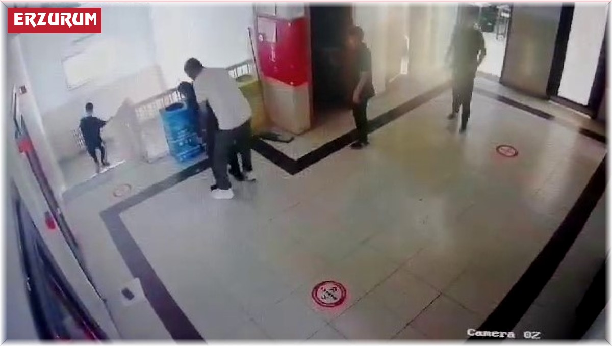 Erzurum'da öğretmen heimlich manevrasıyla öğrencisini kurtardı