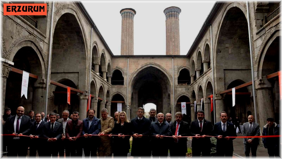 Erzurum'da 'Oltu Taşı' sergisi açıldı