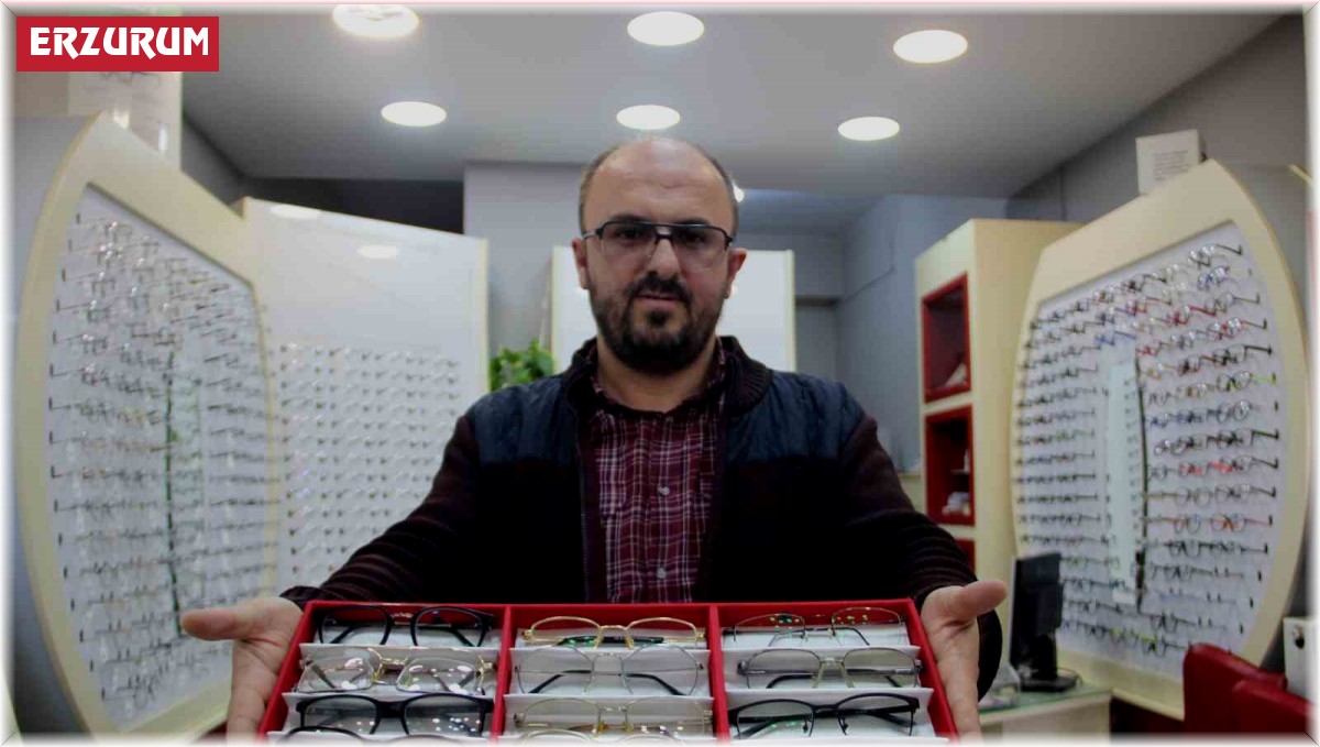 Erzurum'da örnek paylaşım kültürü: Askıda gözlük