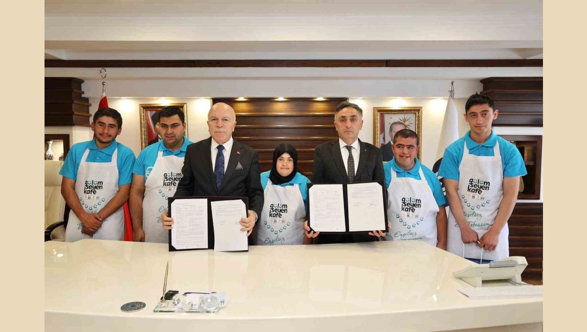 Erzurum'da özel bireylere istihdam desteği: Gülümseyen Down kafe