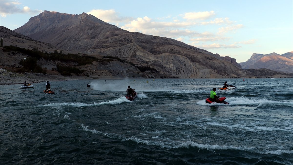 Erzurum'da 'Palandöken'den Uzundere'ye 1. Ulusal Doğa ve Su Sporları Festivali' tamamlandı