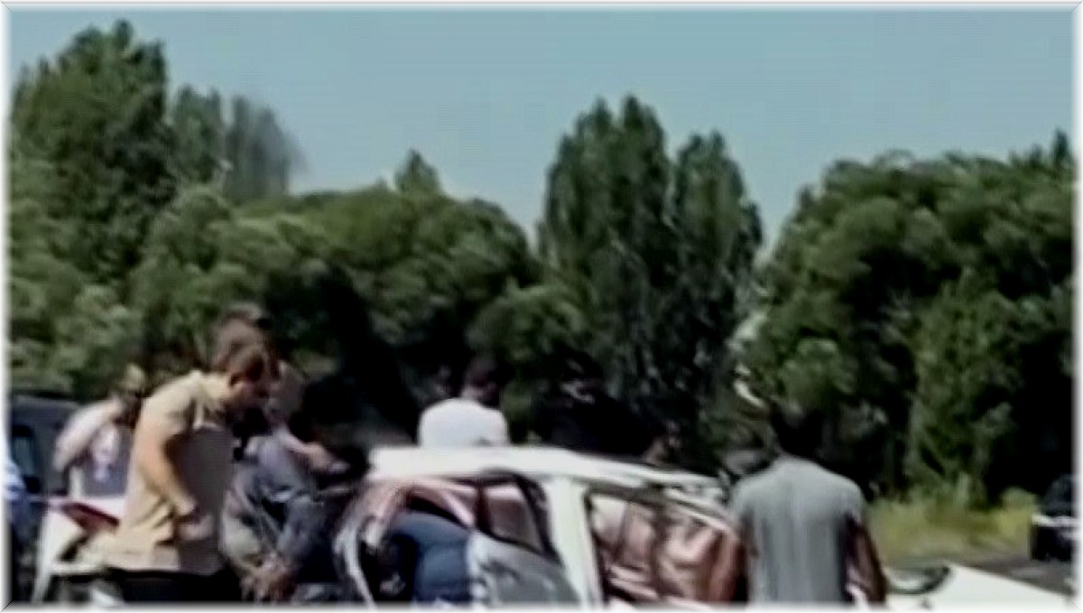 Erzurum'da Pasinler Ağrı yolunda feci kaza: 1 ölü 3 yaralı