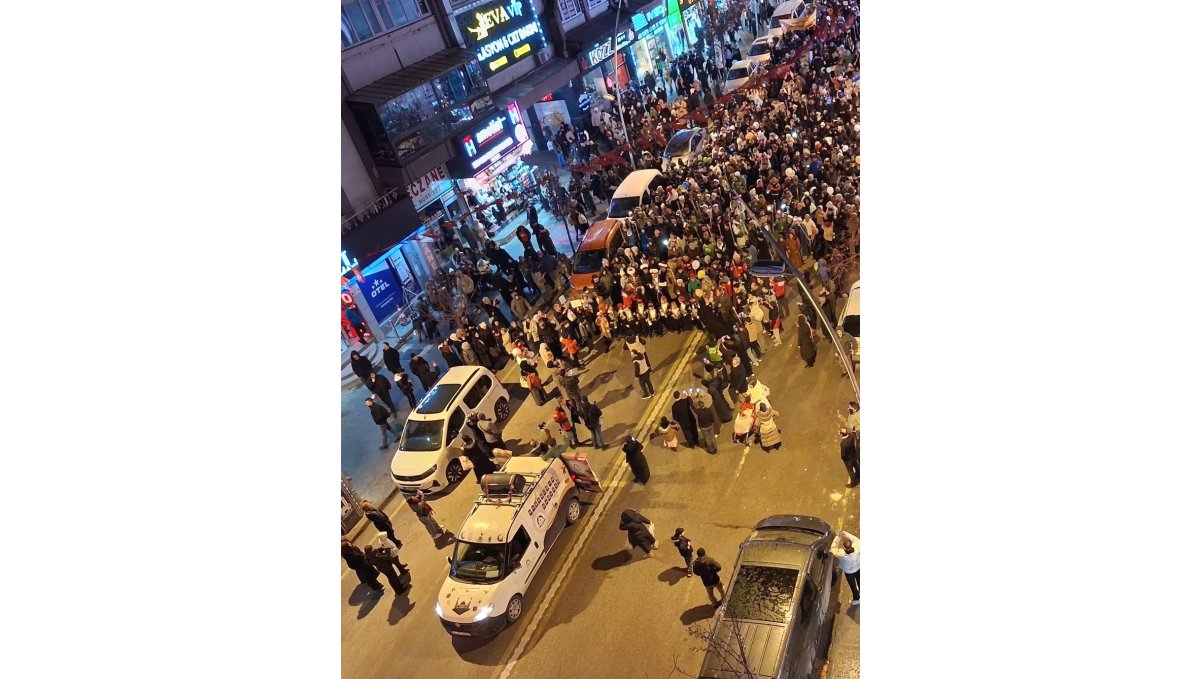 Erzurum'da Ramazan'a fener alaylı karşılama