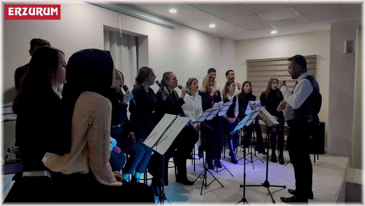 Erzurum'da 'Şarkılar bizi söyler biz de şarkı söyleriz' konseri beğeniyle izlendi