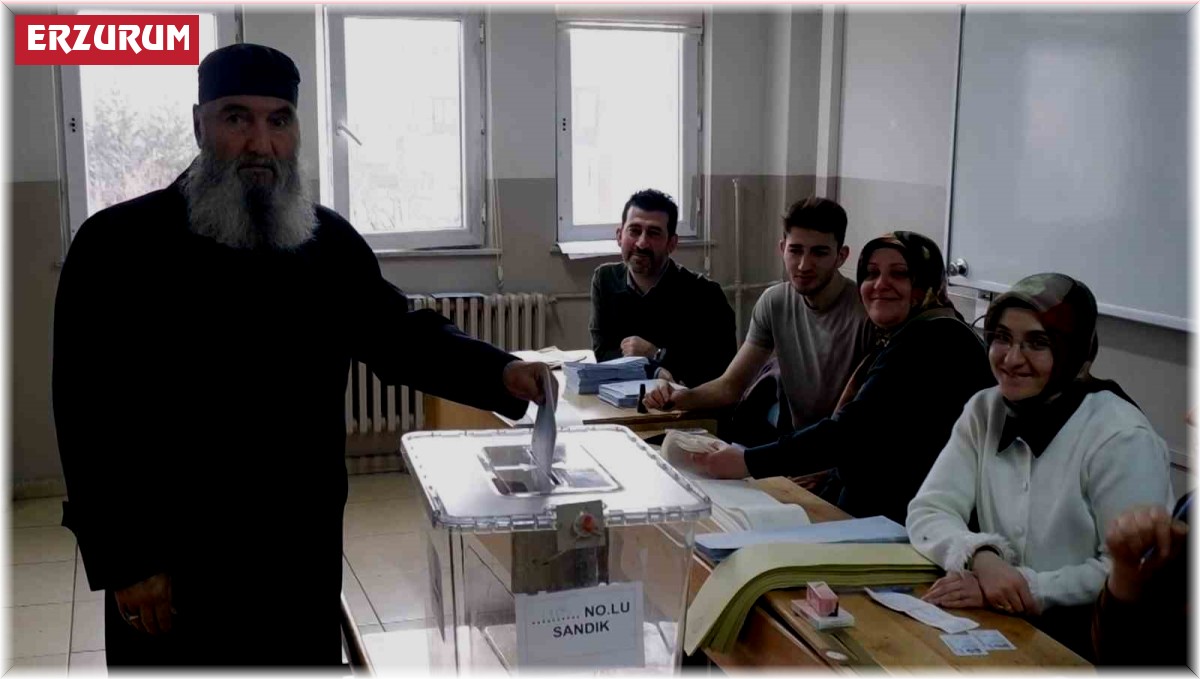 Erzurum'da seçmen sandık başında